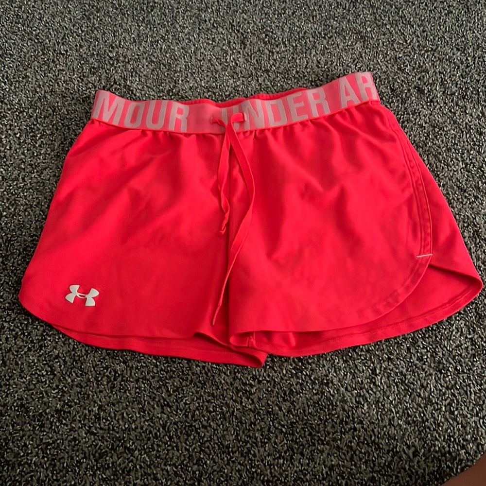 UNDER ARMOUR HOT PINK SHORTS